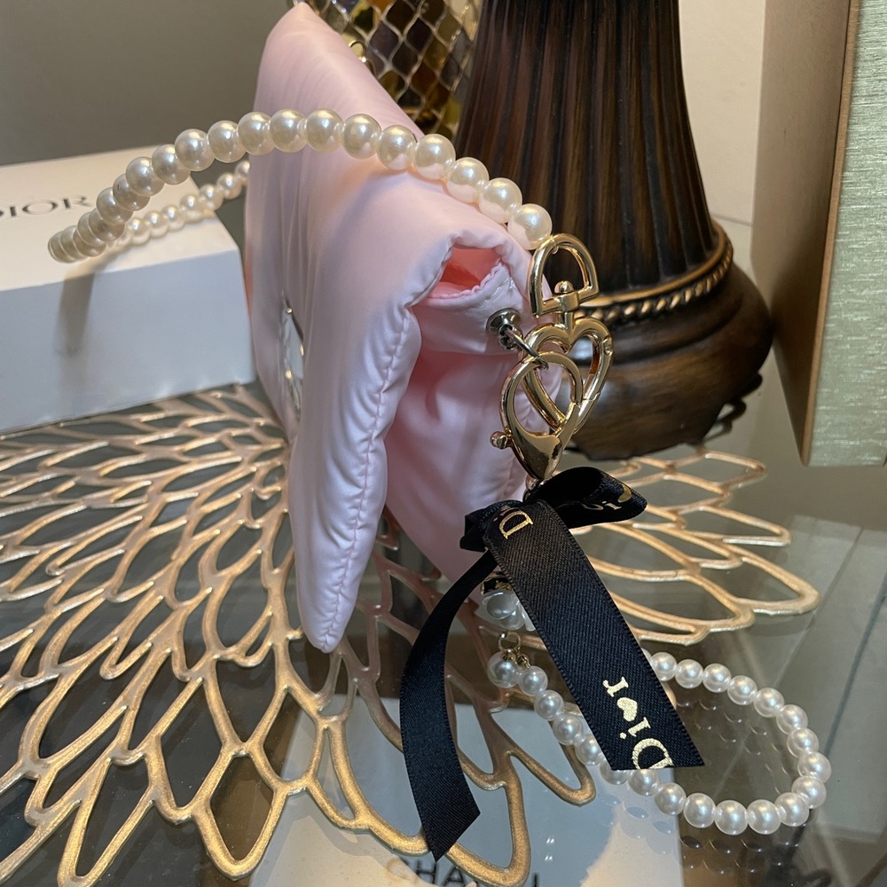 Dior - Picture 9 of 17
